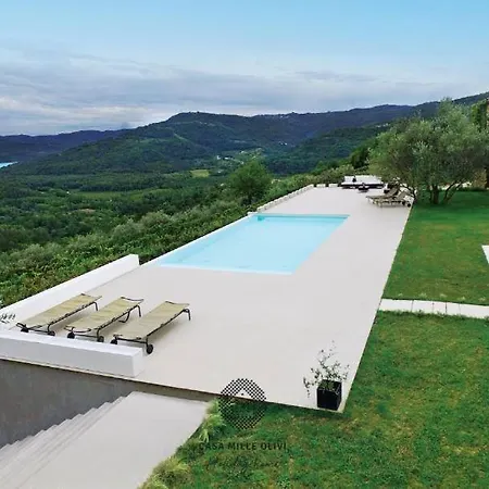 Vila Casa Mille Olivi *